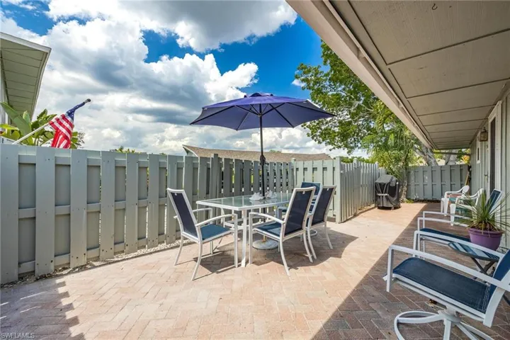 4263  Island  CIR, Fort Myers, FL 33919