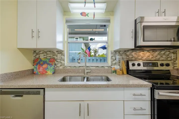 4263  Island  CIR, Fort Myers, FL 33919