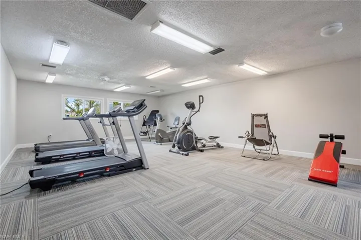 4263  Island  CIR, Fort Myers, FL 33919