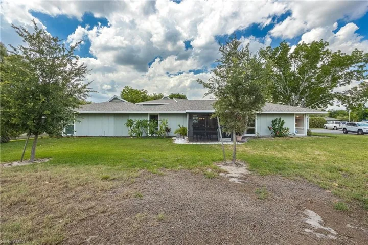 4263  Island  CIR, Fort Myers, FL 33919