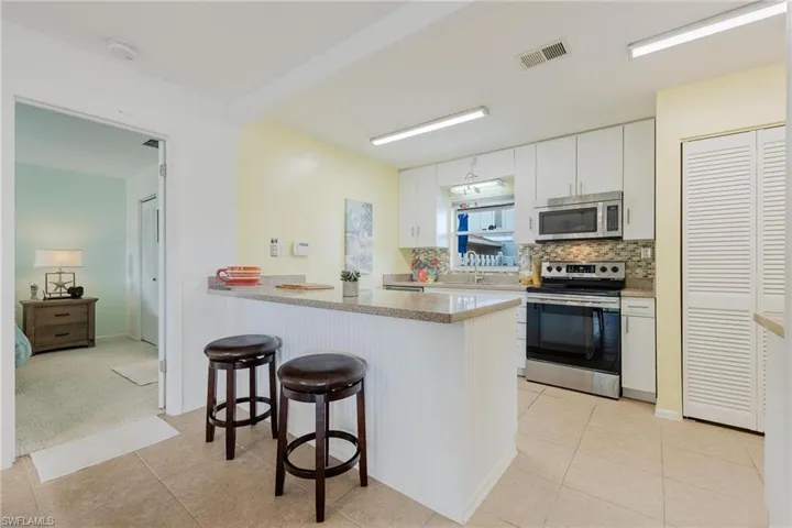 4263  Island  CIR, Fort Myers, FL 33919