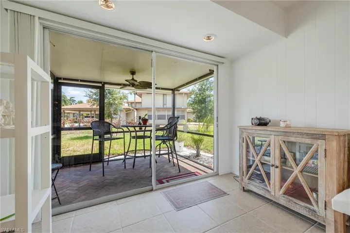 4263  Island  CIR, Fort Myers, FL 33919