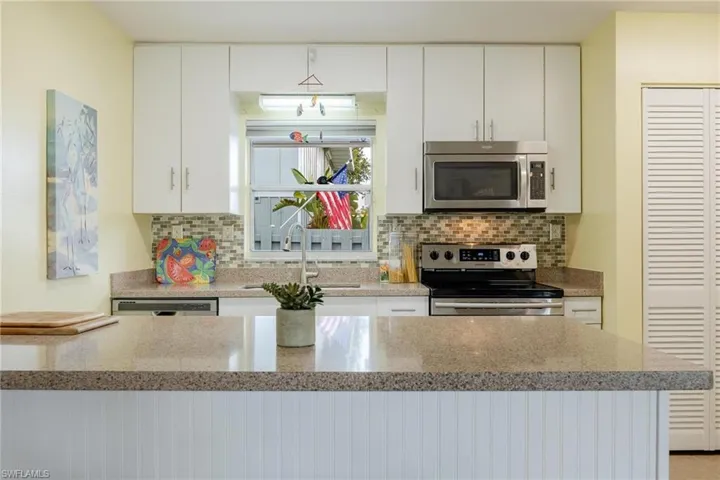 4263  Island  CIR, Fort Myers, FL 33919