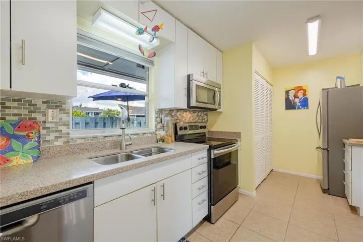 4263  Island  CIR, Fort Myers, FL 33919
