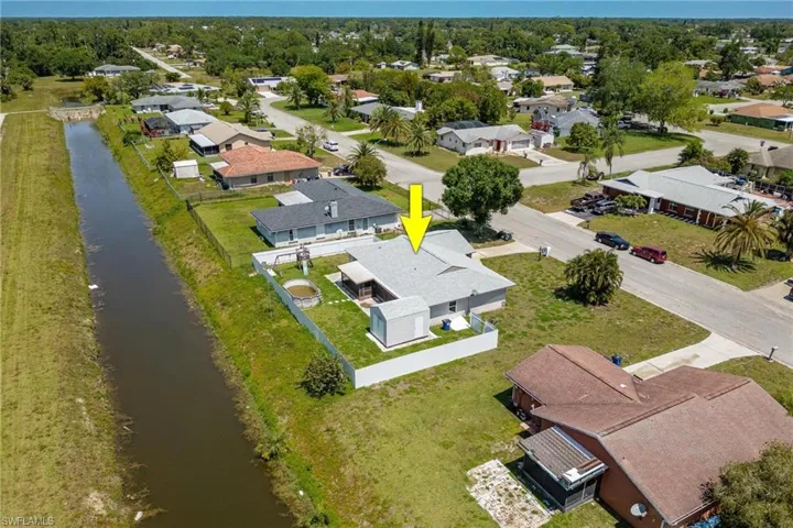 112  Airview  AVE, Lehigh Acres, FL 33936