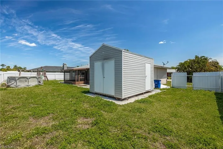 112  Airview  AVE, Lehigh Acres, FL 33936