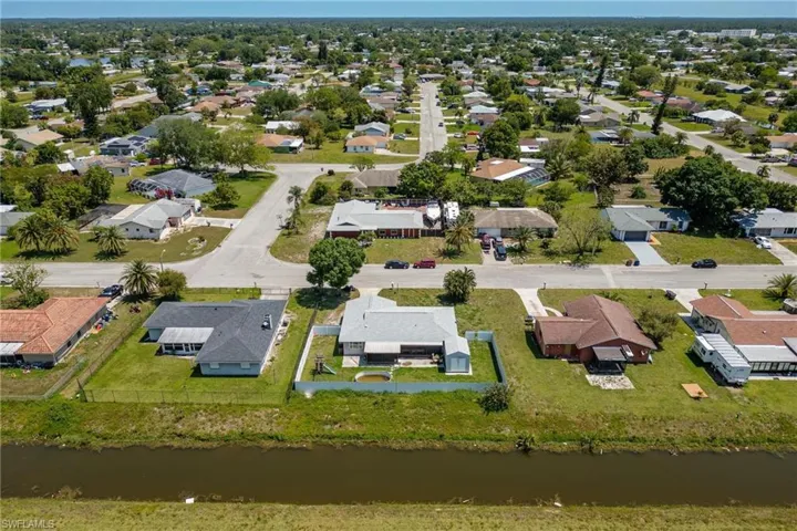 112  Airview  AVE, Lehigh Acres, FL 33936