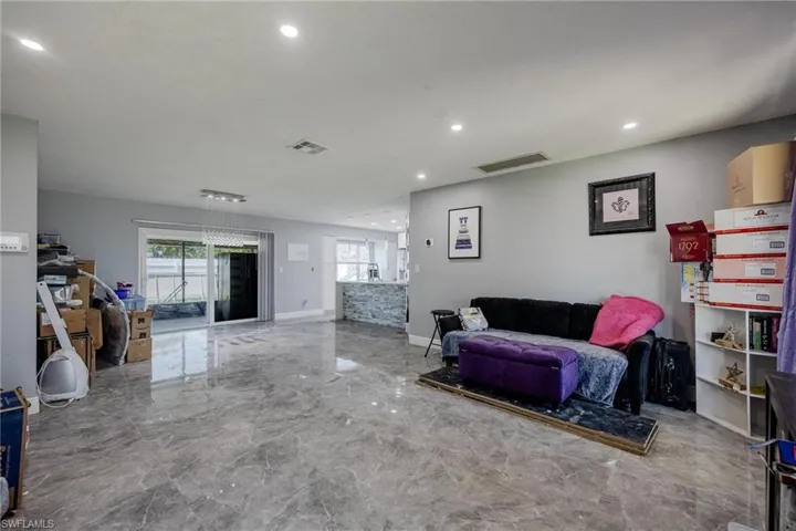 112  Airview  AVE, Lehigh Acres, FL 33936