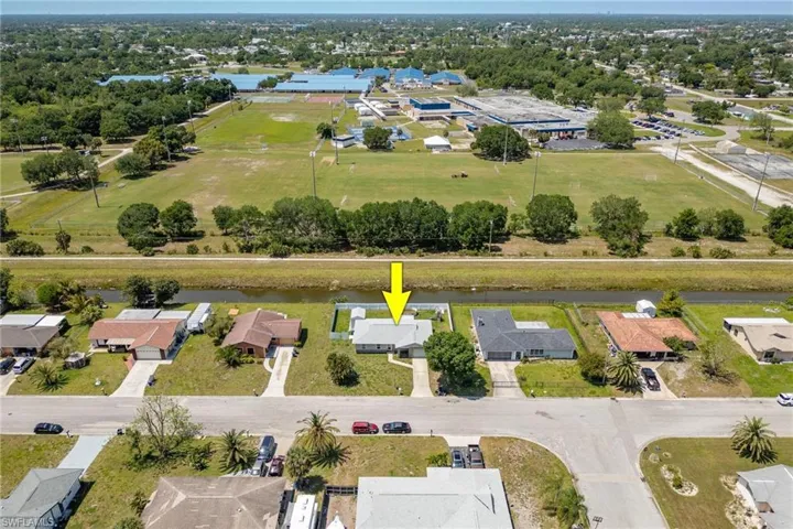 112  Airview  AVE, Lehigh Acres, FL 33936