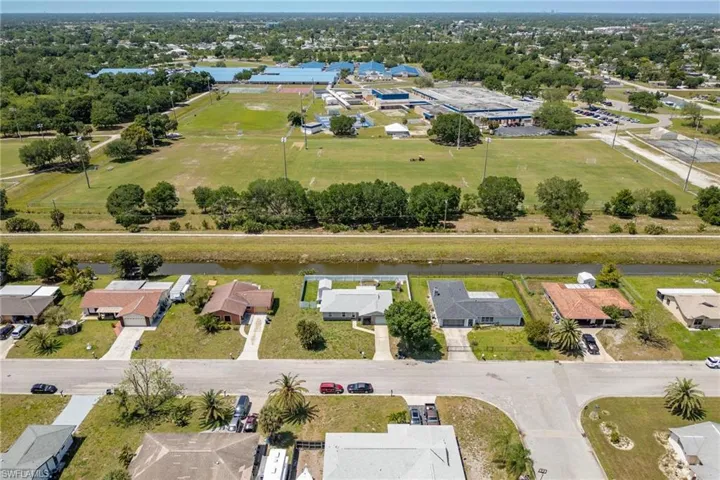 112  Airview  AVE, Lehigh Acres, FL 33936