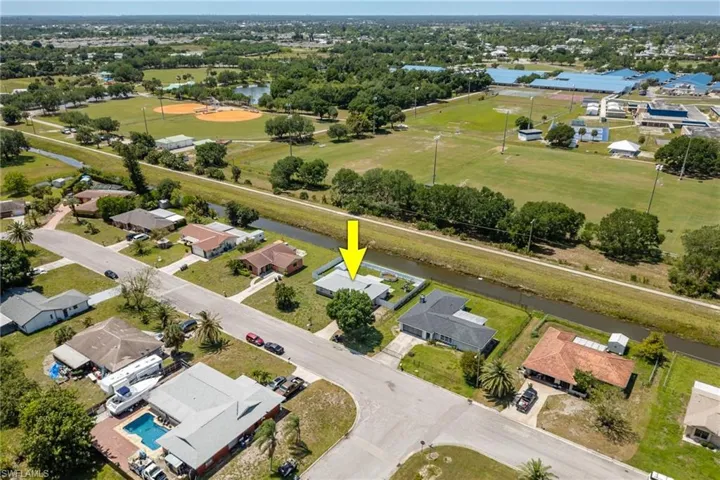 112  Airview  AVE, Lehigh Acres, FL 33936