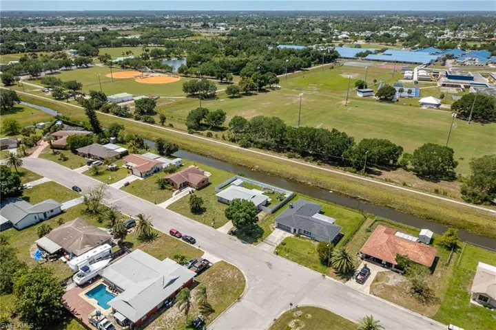 112  Airview  AVE, Lehigh Acres, FL 33936