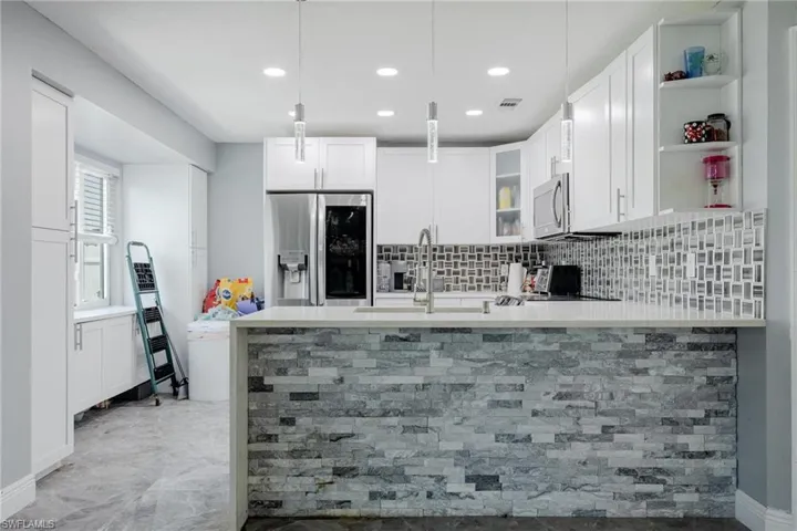 112  Airview  AVE, Lehigh Acres, FL 33936