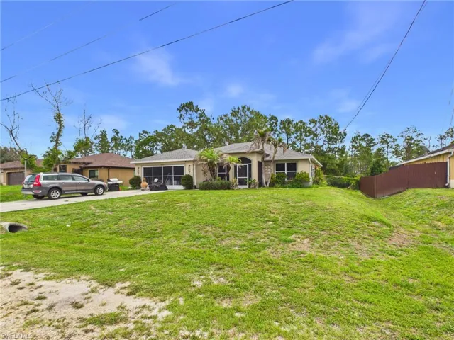 1858 Marlboro Ln, Lehigh Acres, Florida 33972