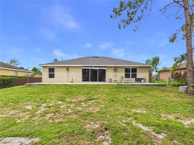 1858 Marlboro Ln, Lehigh Acres, Florida 33972