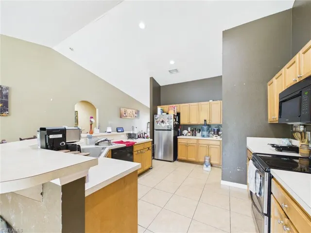 1858 Marlboro Ln, Lehigh Acres, Florida 33972