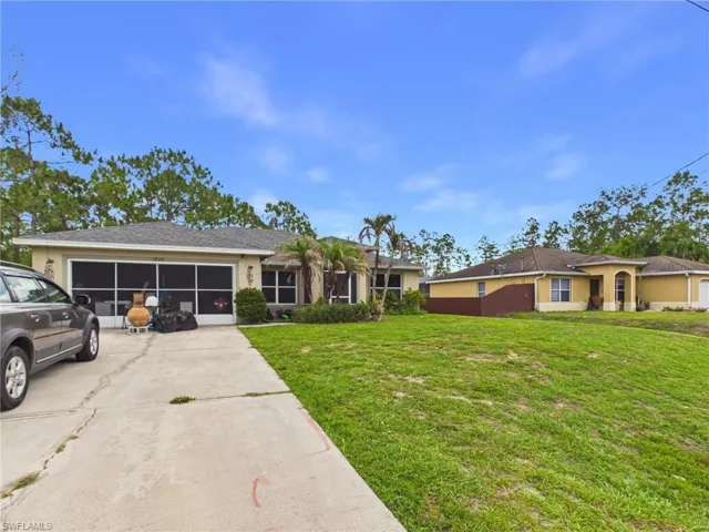 1858 Marlboro Ln, Lehigh Acres, Florida 33972