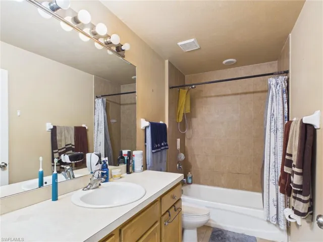 1858 Marlboro Ln, Lehigh Acres, Florida 33972