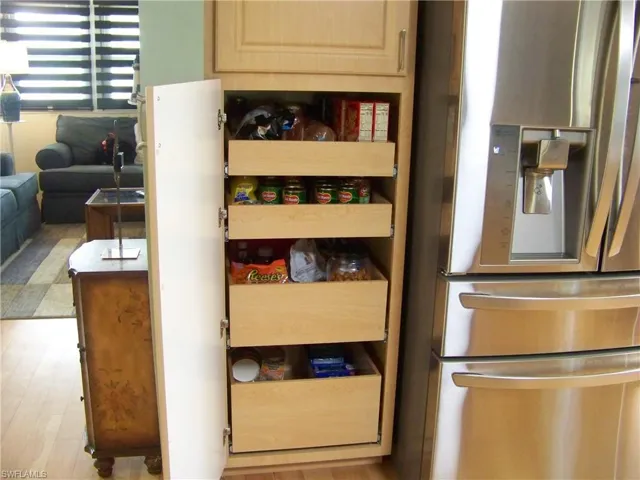 Tons of pull out drawers in most all cabinets!!!