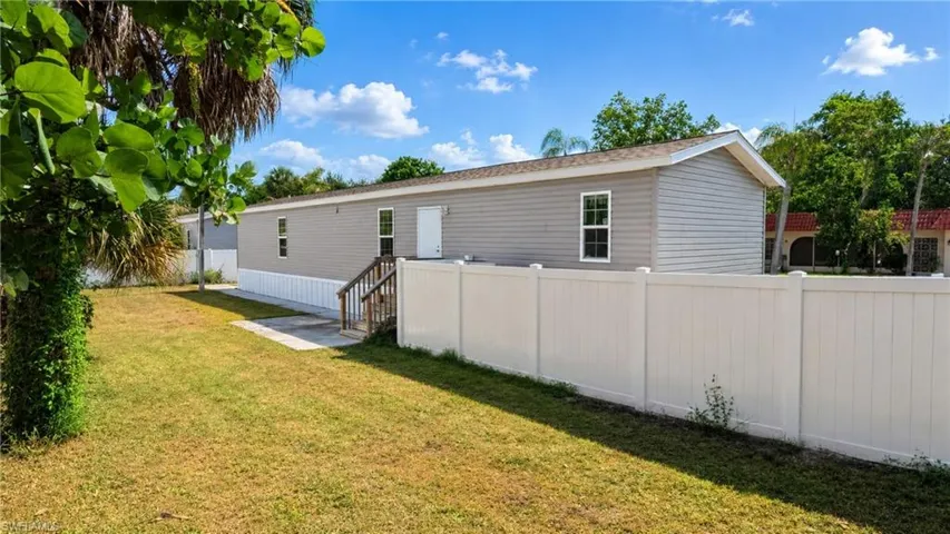 21190 Cypress Park Cir W, Estero, Florida 33928