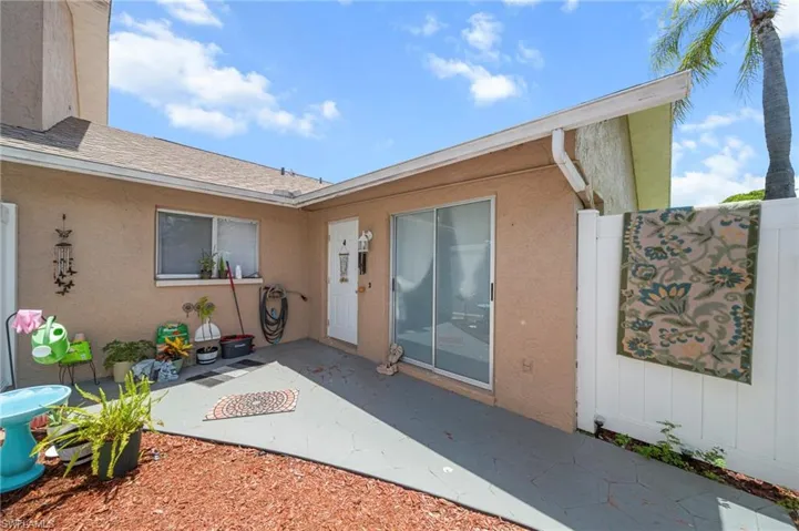 1111 SE 8th  TER, Cape Coral, FL 33990