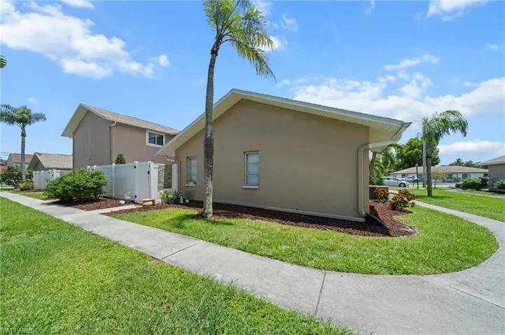 1111 SE 8th  TER, Cape Coral, FL 33990