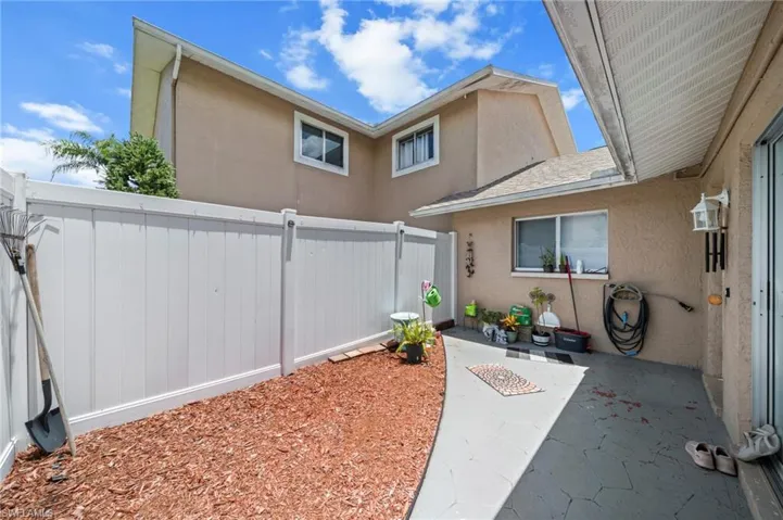 1111 SE 8th  TER, Cape Coral, FL 33990