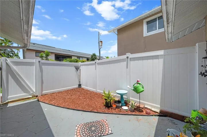 1111 SE 8th  TER, Cape Coral, FL 33990