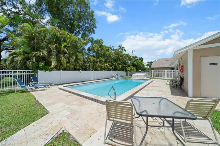 1111 SE 8th  TER, Cape Coral, FL 33990
