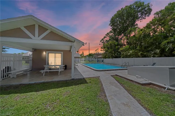 1111 SE 8th  TER, Cape Coral, FL 33990