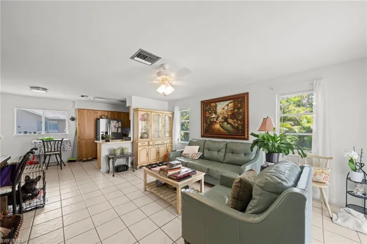 1111 SE 8th  TER, Cape Coral, FL 33990