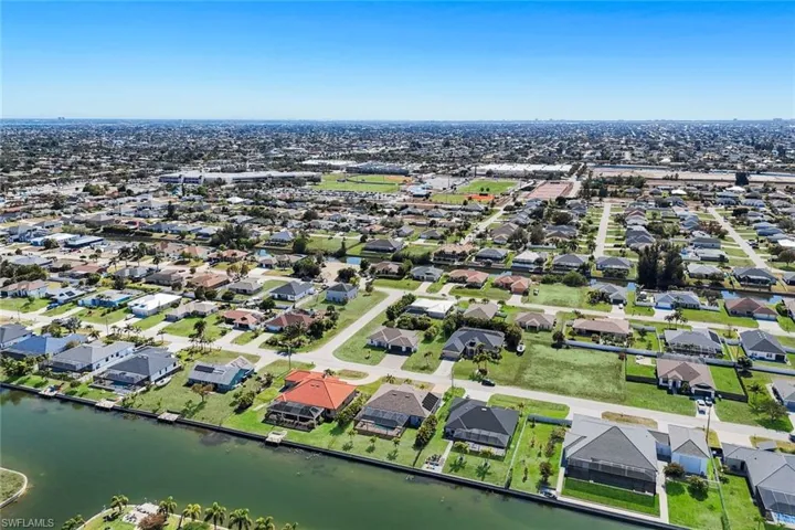 237 SW 21st  ST, Cape Coral, FL 33991
