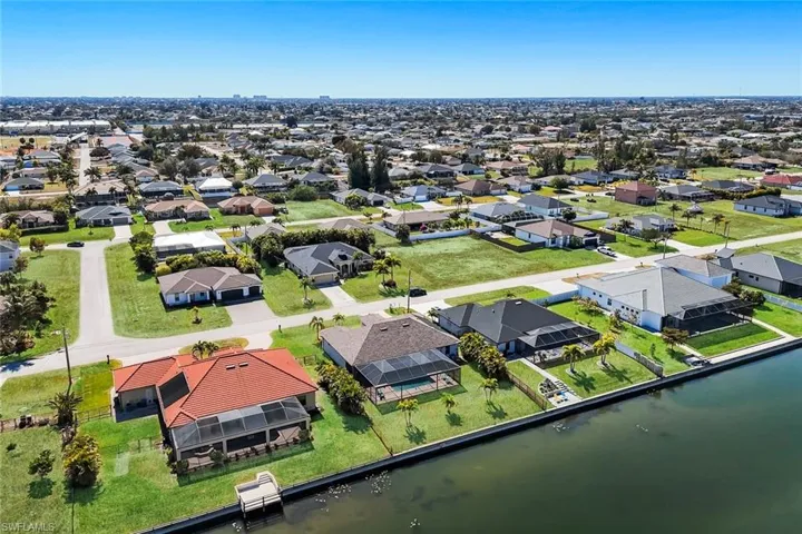 237 SW 21st  ST, Cape Coral, FL 33991