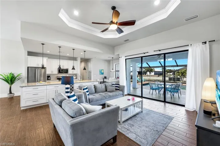 237 SW 21st  ST, Cape Coral, FL 33991