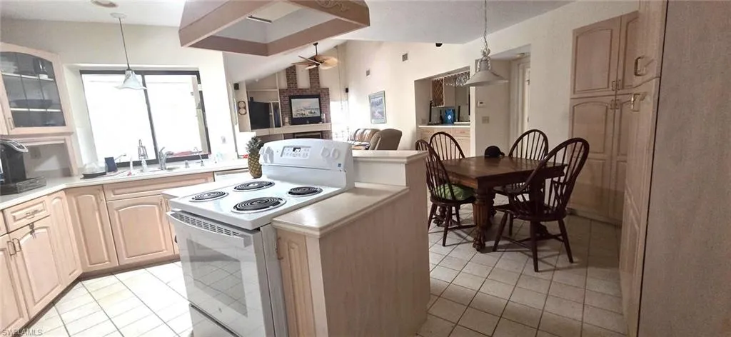 5869 Tallowood Cir, Fort Myers, Florida 33919