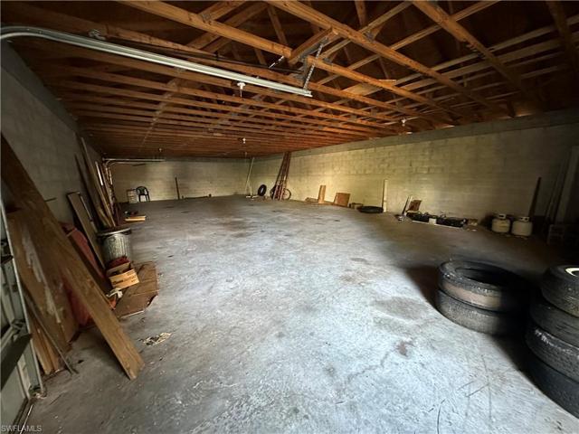 Detched Garage Interior