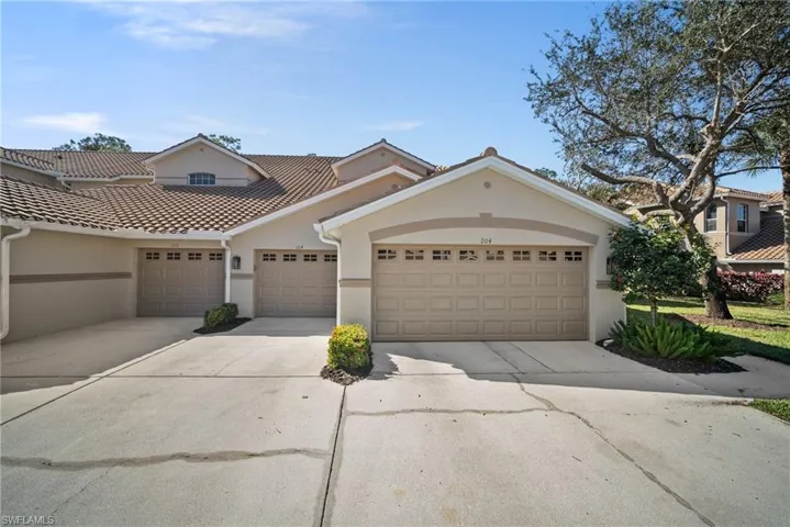 8488  Radcliffe  TER, Naples, FL 34120