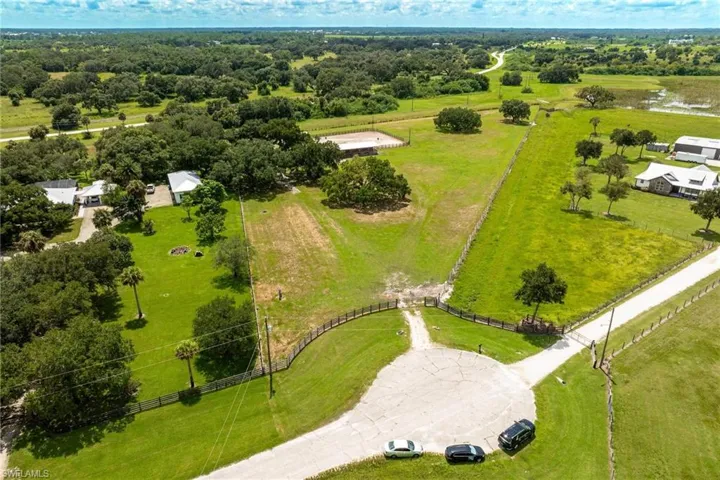1125 Bronco Ct, Labelle Fl 33935