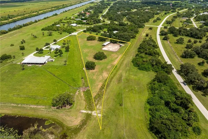 1125 Bronco Ct, Labelle Fl 33935