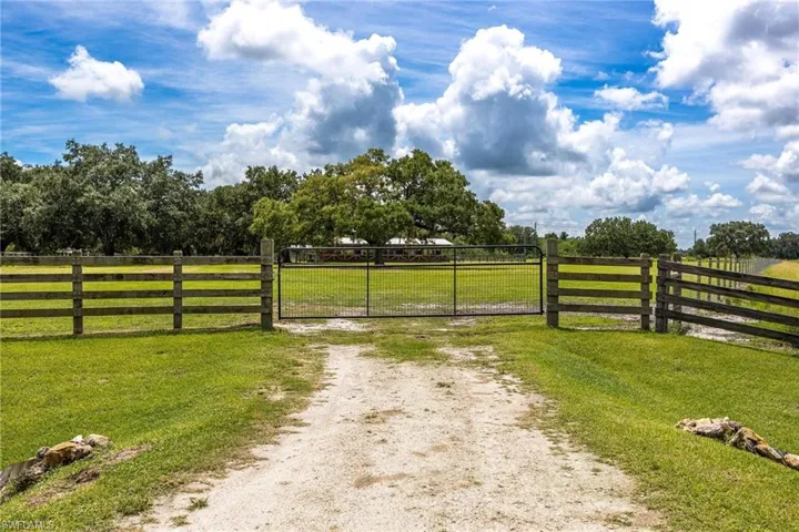 1125 Bronco Ct, Labelle Fl 33935