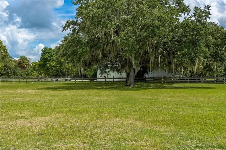 1125 Bronco Ct, Labelle Fl 33935