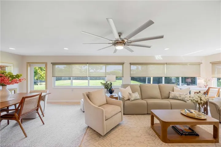 425  Pine Lake  DR, Naples, FL 34112