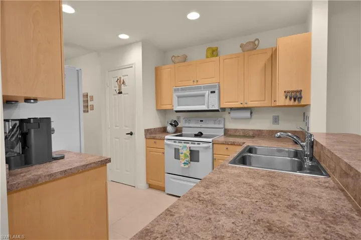 15979 Mandolin Bay Dr 202, Fort Myers, Florida 33908
