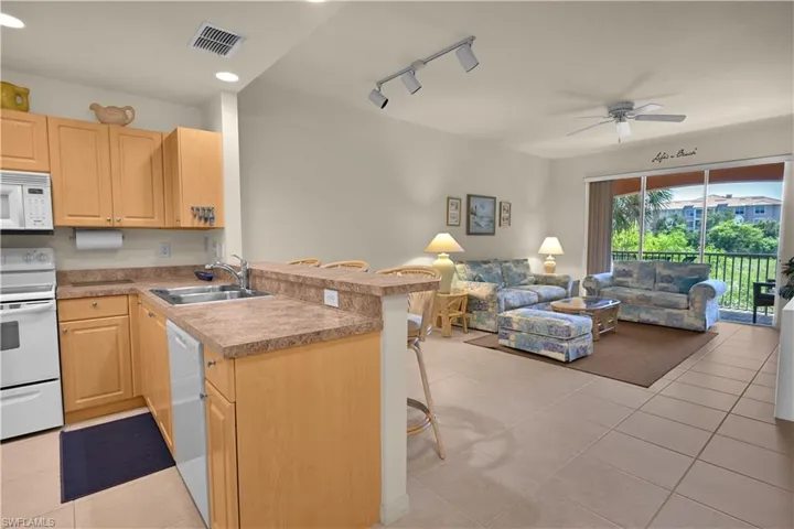 15979 Mandolin Bay Dr 202, Fort Myers, Florida 33908