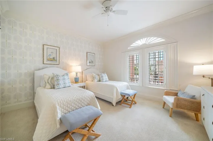 4000 Gulf Shore Blvd N 3300, Naples, Florida 34103