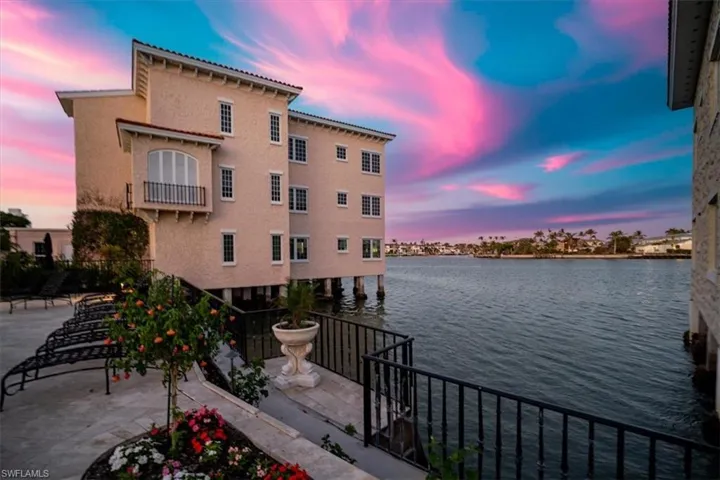 4000 Gulf Shore Blvd N 3300, Naples, Florida 34103