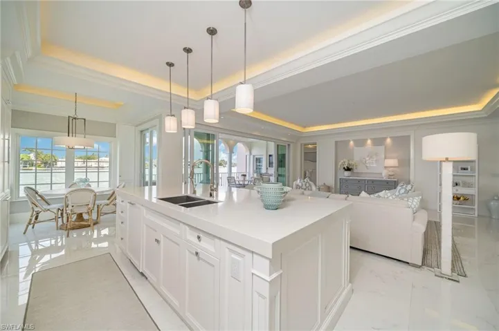 4000 Gulf Shore Blvd N 3300, Naples, Florida 34103