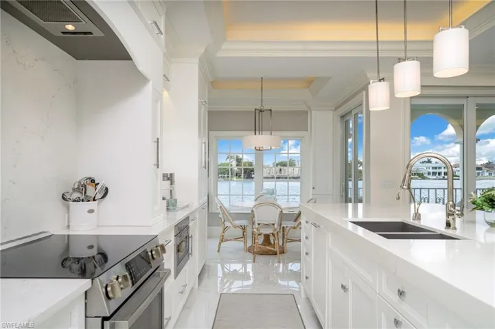 4000 Gulf Shore Blvd N 3300, Naples, Florida 34103