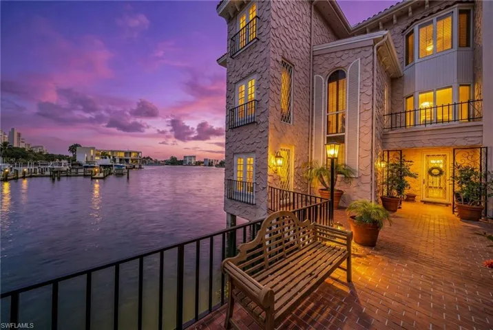 4000 Gulf Shore Blvd N 3300, Naples, Florida 34103