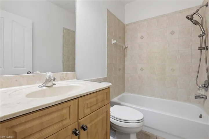 1940  Desoto N BLVD, Naples, FL 34120